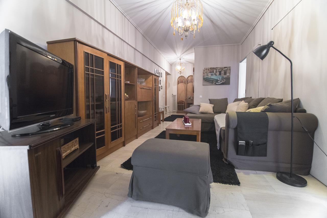 Stunning Central Apartment Атина Екстериор снимка